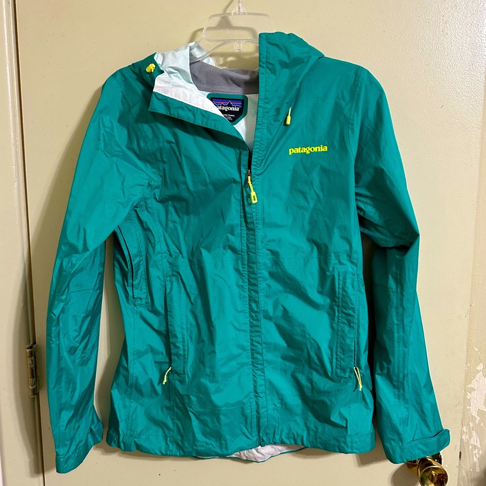 Patagonia Women’s Size S Teal Rain Jacket